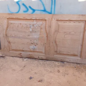 باب مستعمل استعمال نظيف