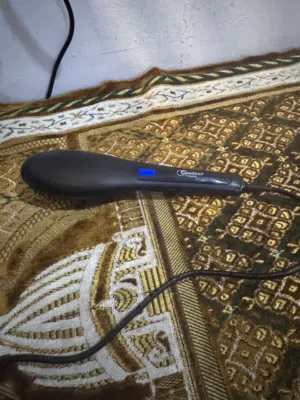 فرشاه كهربائيه بحاله ممتازه