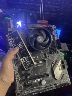 Motherboard    MSI Tomahawk (B450 and  CPU Ryzen 3 3200g