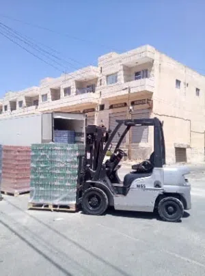 تأجير الرافعات الشوكيه وتنزيل جميع انواع البضائع وتأجير يومي وشهري