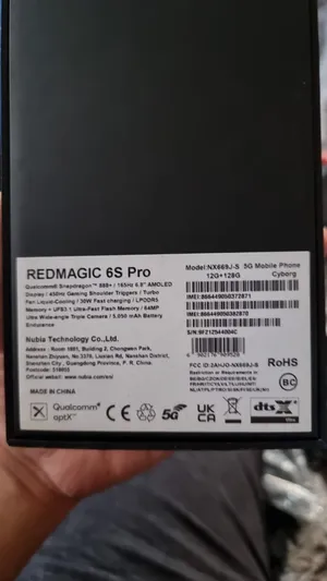 Redmagic 6s pro : 12/128 معالج snapdragon 888 plus  مُستعمل نظافة 99٪ كامل مُحتوى الكرتونة بالإضافة