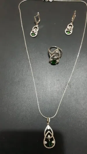 بيع أون لاين=والتواصل بالتعليقات= للبيع طقم فضه عيار925 وزن 16جرام بسعر مميز=تفاصل بالتداخل
