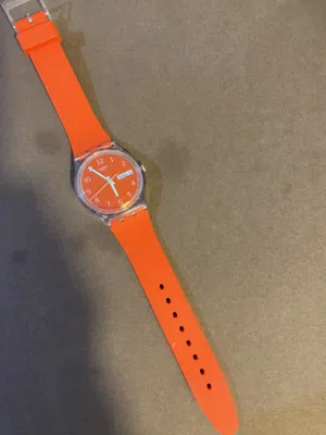 ساعة سواتش للبيع