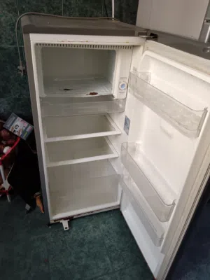 Selling LG fridge