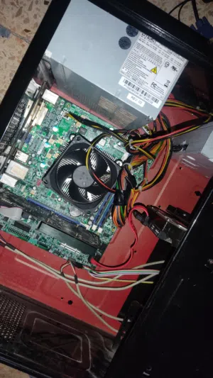 السلام عليكم موجود كمبيوتر للبيع بسعر جيد ومناسب جدا للالعاب المتوسطة والخفيفة