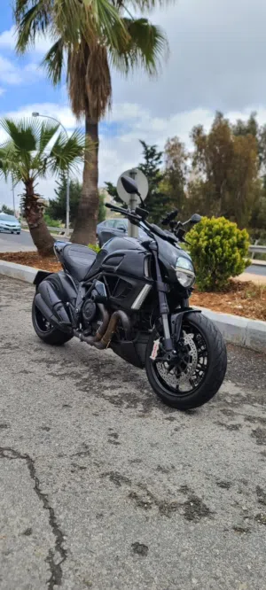 دوكاتي ديافل كاربون ducati diavel carbon 2012