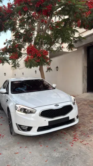 Used Kia Cadenza in Benghazi