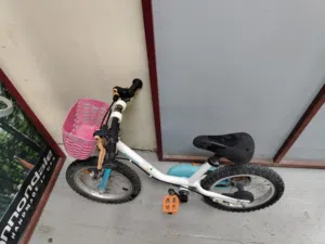 12in kids Btwin city bike in perfect condition for sale