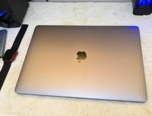 MacBook Pro 2017 15” with touch bar