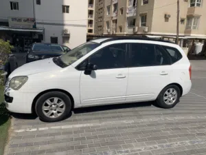 Used Kia Carens in Hawally