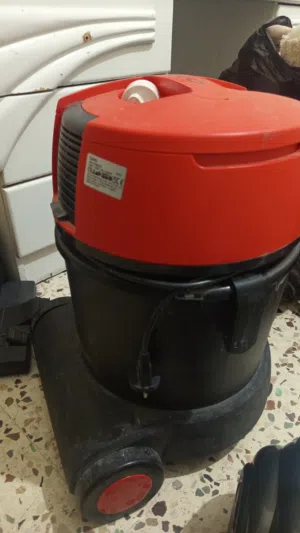 مكنسة كهربائية كونتي