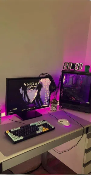 للبيع جهاز كمبيوتر