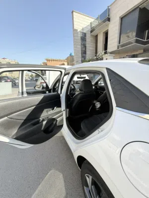 سياره النترا تجمع صيني مكينه1500 بيها ضربه بتكمه وصور ضربه موجوده سياره كولش نضيفه مال بيت شراي يتصل