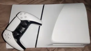 سوني 5 مستعمله للبيع معا العابهاو شاشه جيمينج