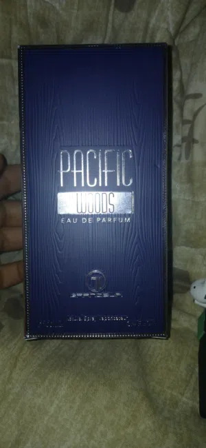 عطر إماراتي فخم من إنتاج PACIFIC WOODS جديد ومختوم