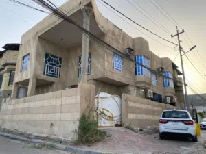 بيت ركن طابقين مساحه 170 واجه 20