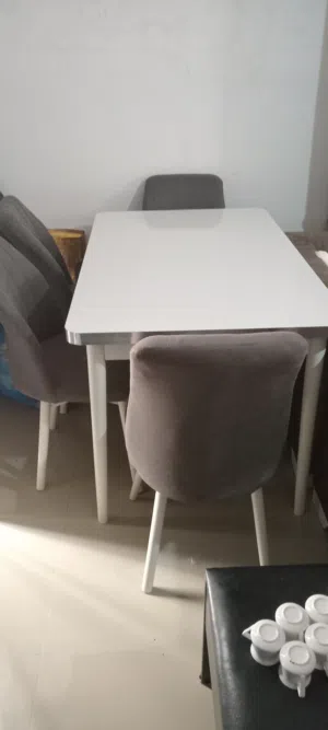 table Good Condtion