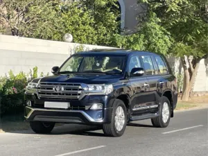 TOYOTA LANDCRUISER GXR V6 MODEL 2016