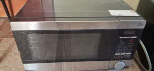microwave good condition is working unread person