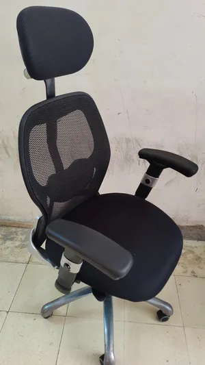 ‏أثاث مكتبي ‏.‏ مستعمل‏3