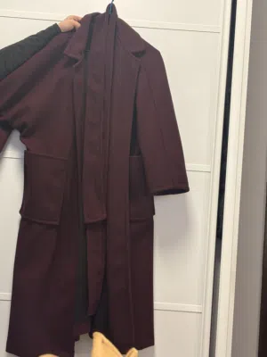 عرض اخر ثلث قطع الجاكيت 15  بدل 30دينار  جوخ ناعم شتوي الوان الترند  اسود بلمعه كموني برغندي