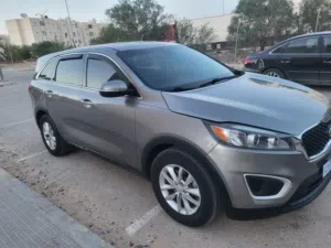 Used Kia Sorento in Tripoli