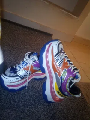 بوت رياضي نسائي  Naked Wolfe