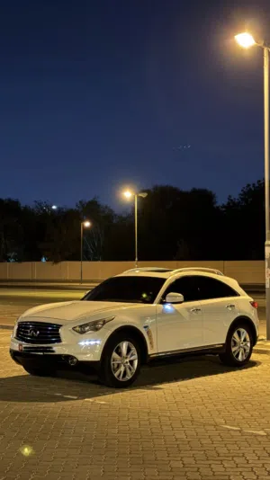 Infiniti FX35 2012 GCC Insurance valid till December 2026.