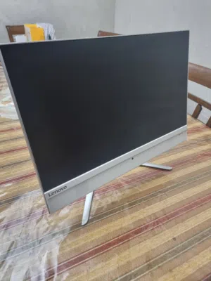 شاشة وكمبيوتر مدمجين في قطعة واحدة Lenovo IdeaCentre AIO 520 مقاس 23 إنش تدعم اللمس