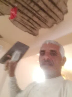 ملعقه وبناء