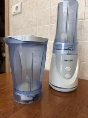 خلاط و مطحنة Philips بحالة ممتازة جداً