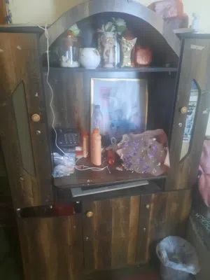 مكتبه بحاله نظيفه