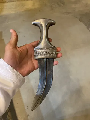 خنجر عمانية قديمة