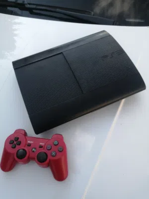 بلاستين 3 سوبر سليم مع ثلاث أيادي وكامل أغراضه للتواصل واتساب او سوق المفتوح Ps3 super slim