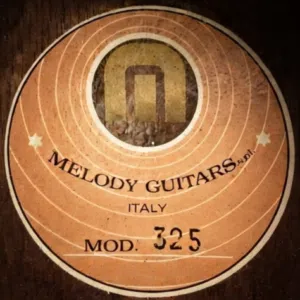 لعشاق النوادر والمقتنين    جيتار Melody 325 إيطالي فينتاج