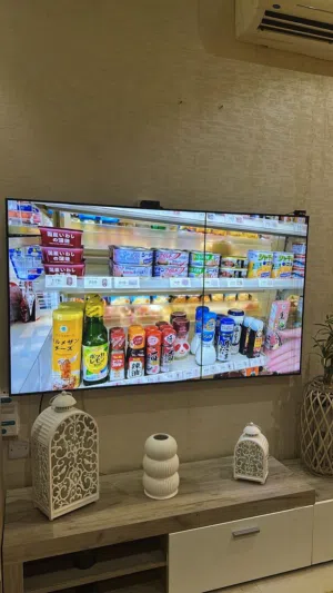 شاشة سامسونج جديد بس فيه عطل بسيط ف شاشه حجم شاشه 65 بوصه موديل 2021 بيع سريع