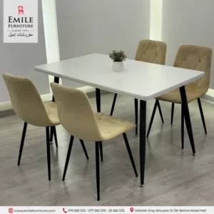 كرسي مخمل أنيق بألوان مفعمه بالحيوية ومتانة عالية ،أفضل سعر في المملكة ،خدمة التوصيل متوفرة