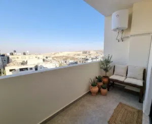 5+ floors . 90 m2 . Landlord0