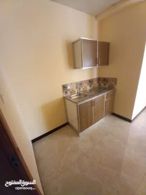 For rent room استوديو بدون فرش للإيجار شامل الفواتير قريب البحر وقريب ذافلينح