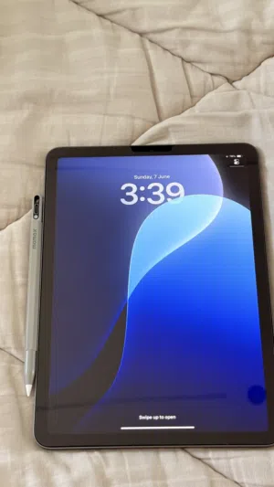 للبيع iPad Air 5 (M1) – 64GB Wi-Fi