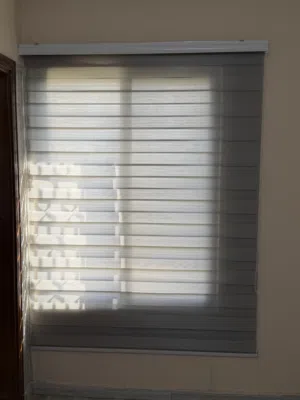 قطع اثاث للبيع (برداي زيبرا ، ثرية ، سجاد باركيه)