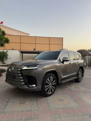 لكزس LX600 2025