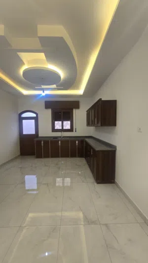 200 m2 3 Bedrooms Townhouse for Rent in Tripoli Ain Zara