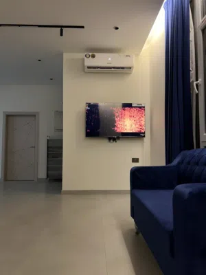 فيلا صوب حيم الحاجر واريد ابادل فقط وليس للبيع  صوب العامرات