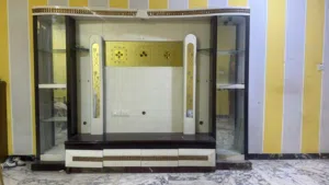 لبيع معرض كامل يعمل على كهرباء ايضاً