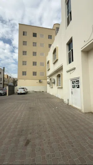 120 m2 2 Bedrooms Apartments for Rent in Muscat Al Khoud