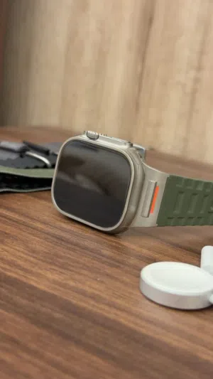 للبيع ساعة ابل ألترا 1 نظيفه