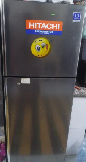 ثلاجه جديده للبيع