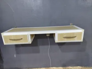 ميزحلاقه مع اطار مرايا