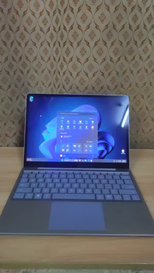 Microsoft Surface Laptop Go